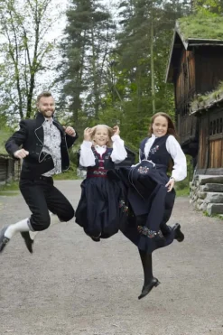 Alma festdrakt junior