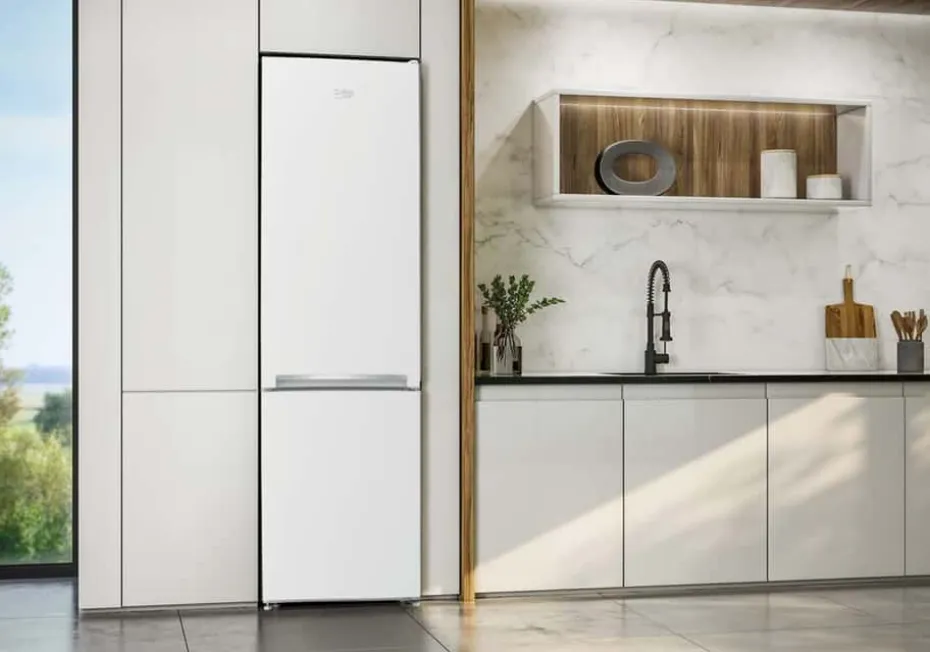 Beko RCSA300K40WN kombiskap