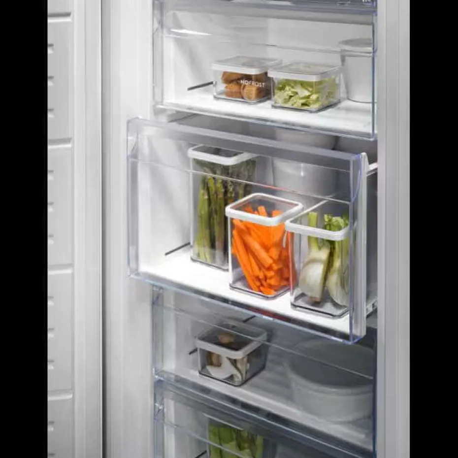 Electrolux NoFrost EUT6NE28W1 fryseskap