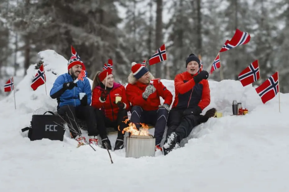 FCC Volcano Camper båltønne m/tilbehør