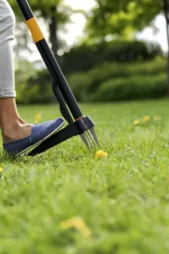 Fiskars Xact Weeder ugressfjerner