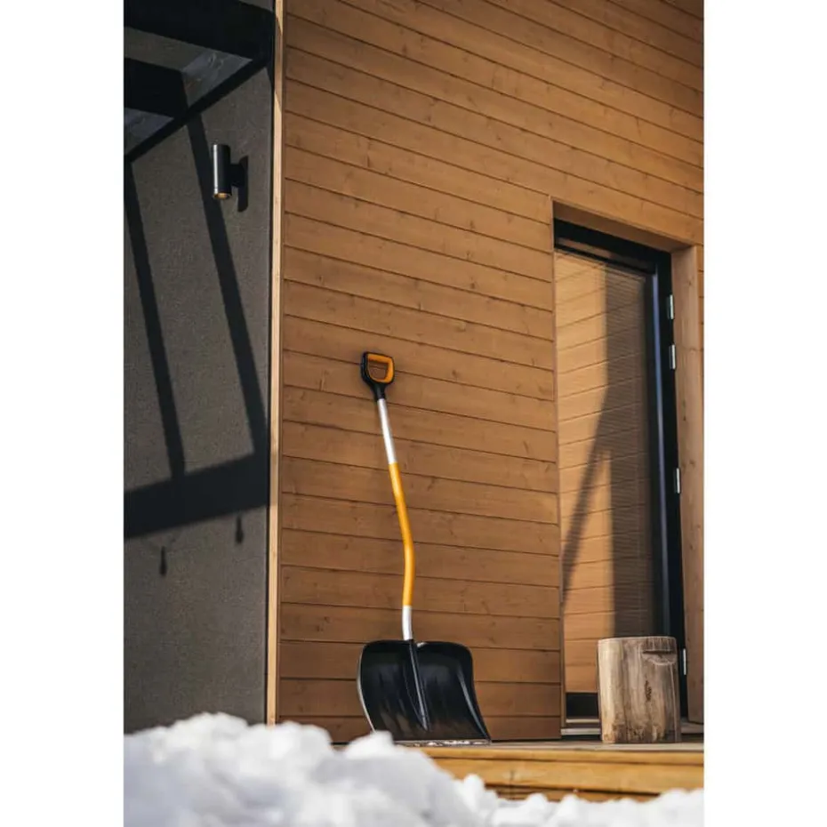 Fiskars X-series Ergo snømåke