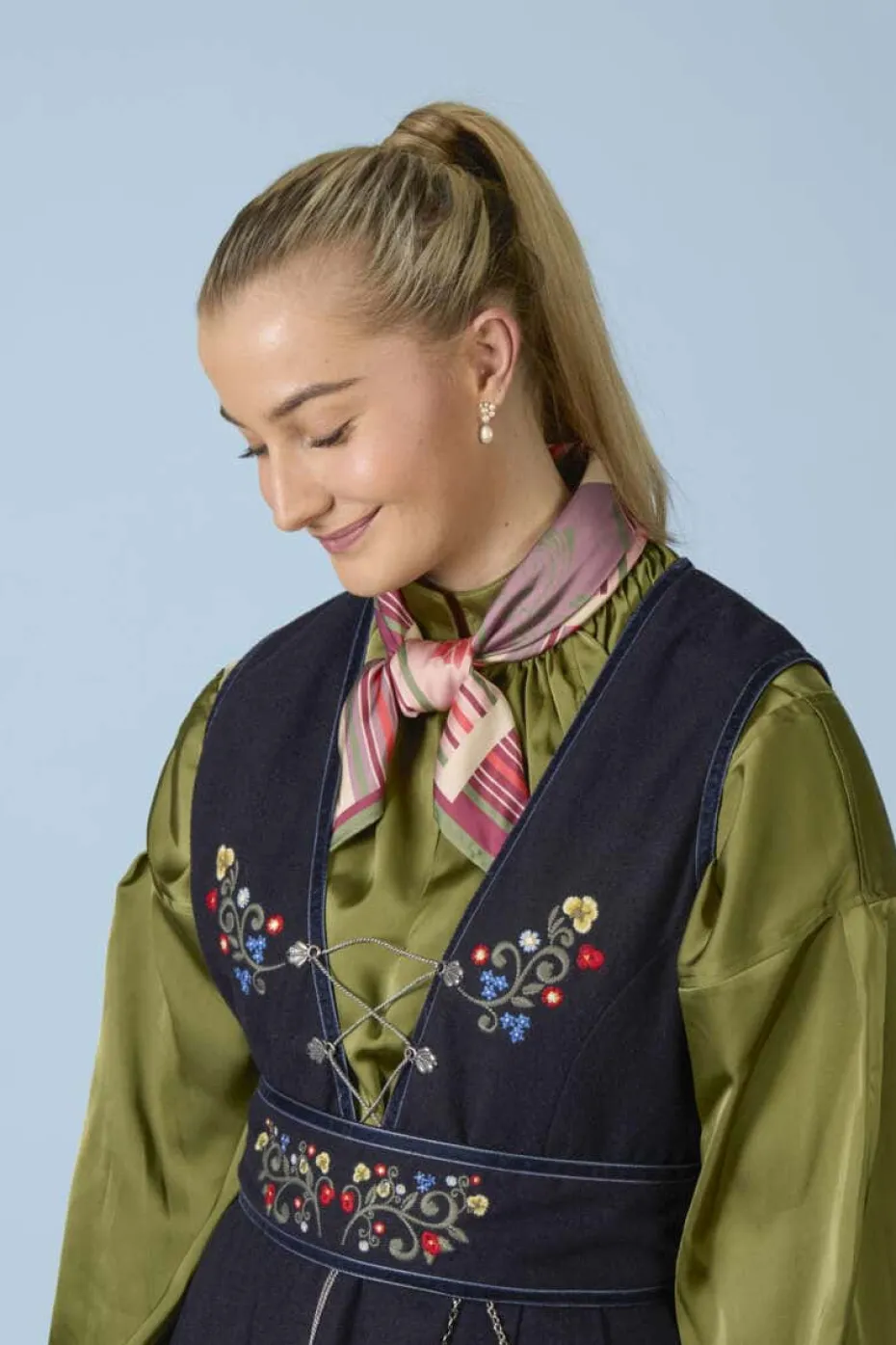 Ingrid festdrakt dame