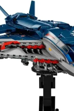 LEGO® ǀ Marvel Avengers: Age of Ultron Quinjet 76325