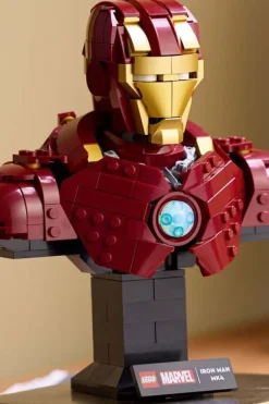 LEGO® ǀ Marvel Byste av Iron Man MK4 76327