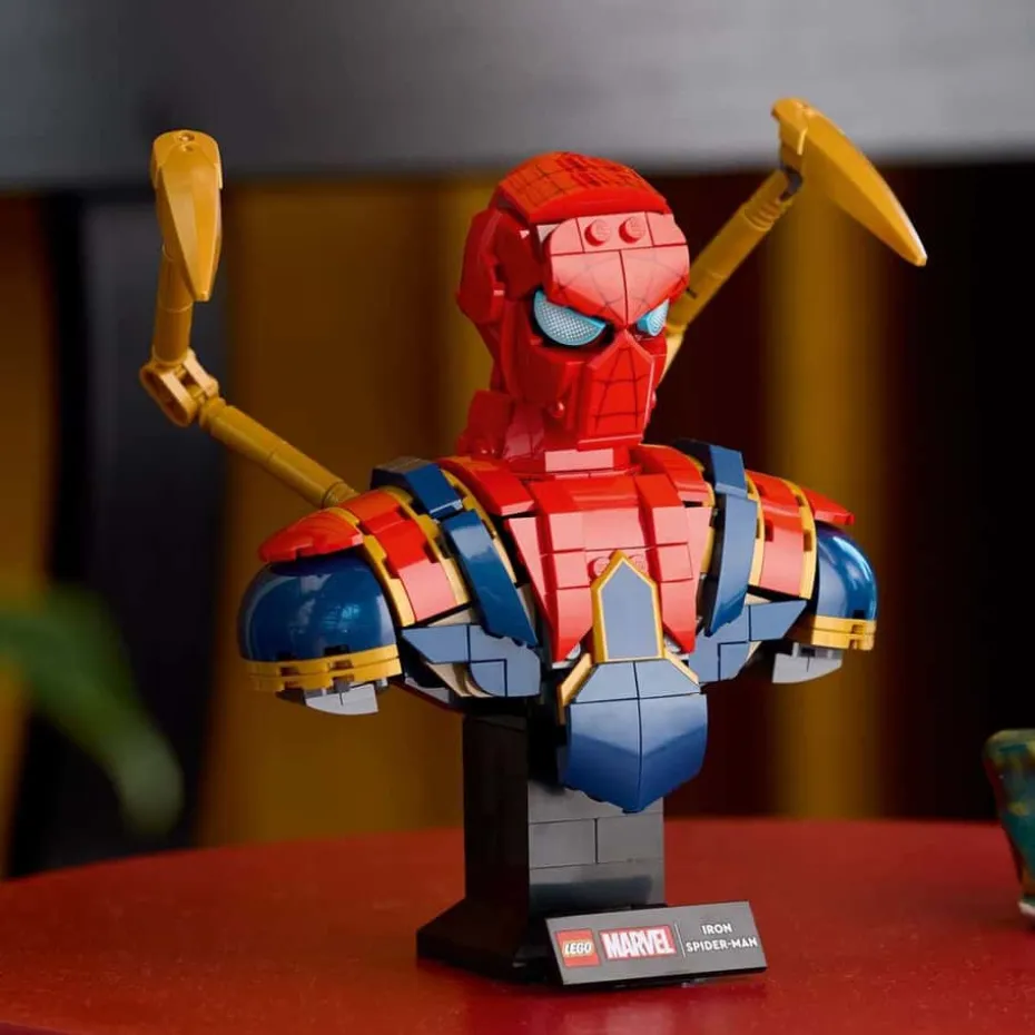LEGO® ǀ Marvel Byste av Iron Spider-Man 76326