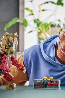 LEGO® ǀ Marvel Groot i Ravager-drakt 76341
