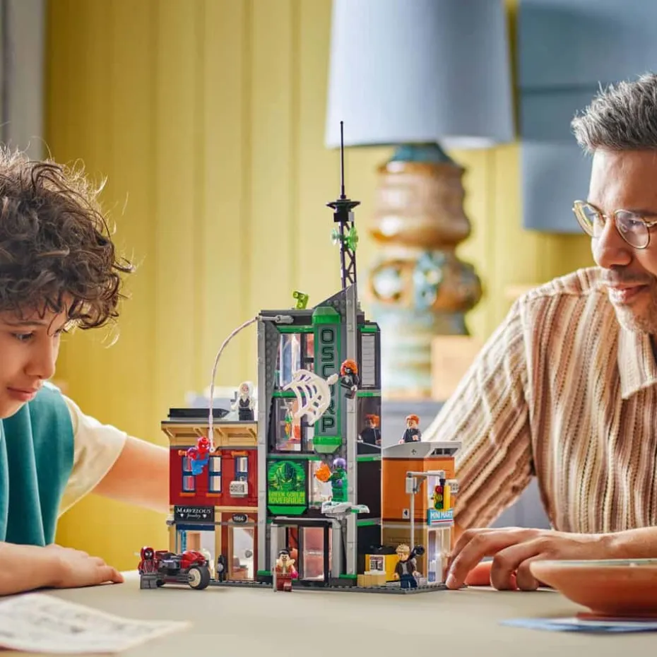 LEGO® ǀ Marvel Spider-Man mot Oscorp 76324