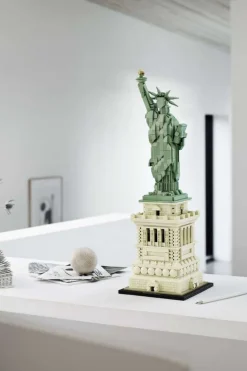 LEGO® Architecture 21042 Frihetsgudinnen