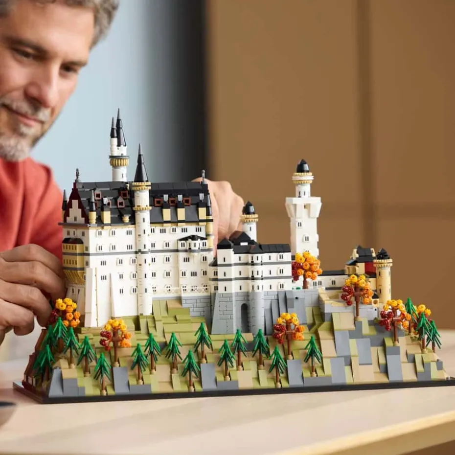 LEGO® Architecture Neuschwanstein 21063