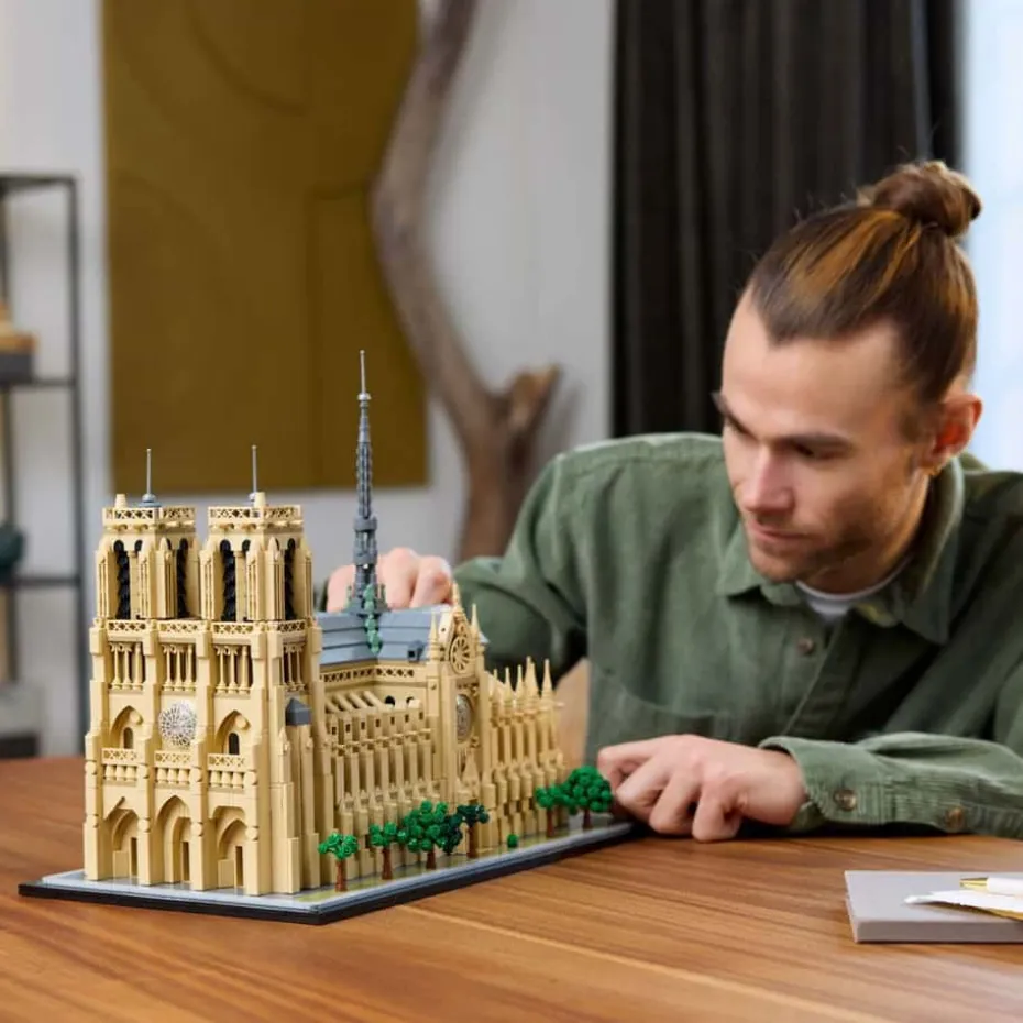LEGO® Architecture Notre-Dame de Paris 21061