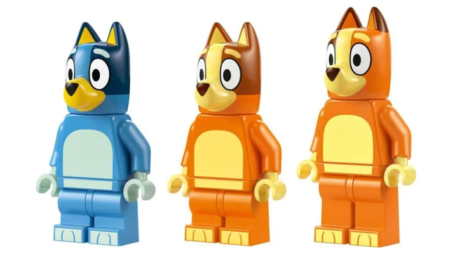 LEGO® Bluey: Bluey og familiens biltur til stranden 11202