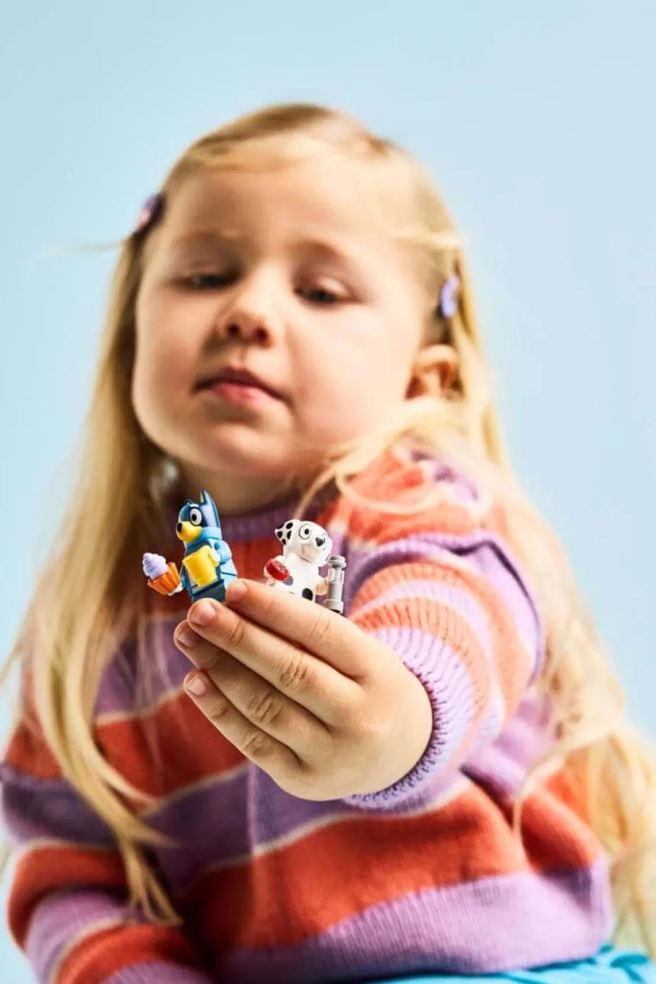 LEGO® Bluey: Moro på lekeplassen med Bluey og Chloe 11201