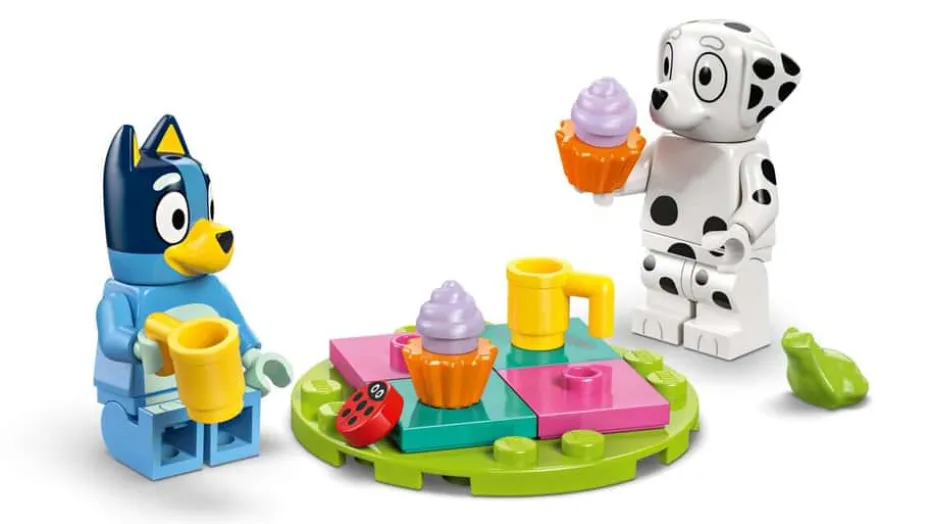LEGO® Bluey: Moro på lekeplassen med Bluey og Chloe 11201
