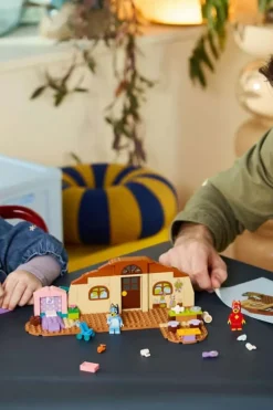 LEGO® Bluey Skolen til Rusty og Bluey 11221