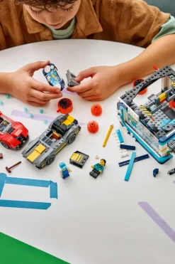 LEGO® City Bilvask med biler 60497