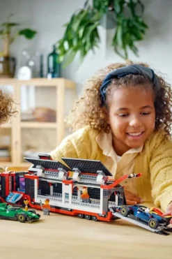 LEGO® City F1®-trailer med F1® RB20 og AMR24 60445