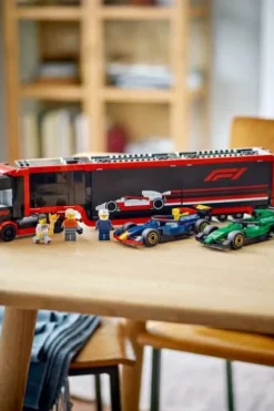 LEGO® City F1®-trailer med F1® RB20 og AMR24 60445