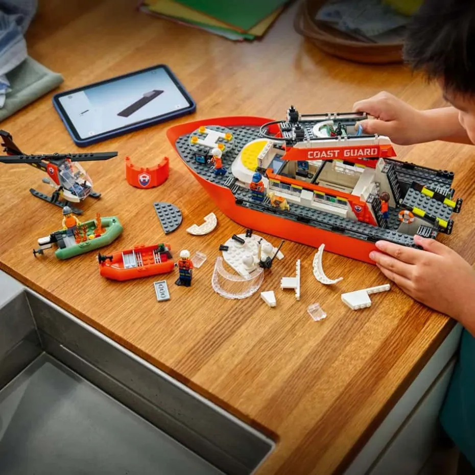 LEGO® City Kystvaktens helikopter og redningsbåt 60504