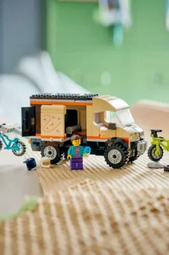 LEGO® City LEGO® City Van med terrengsykler 60512