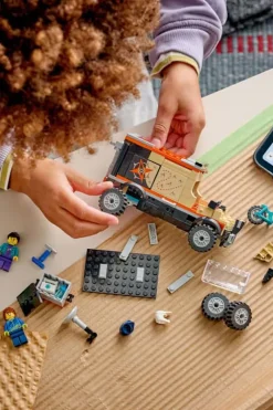 LEGO® City LEGO® City Van med terrengsykler 60512