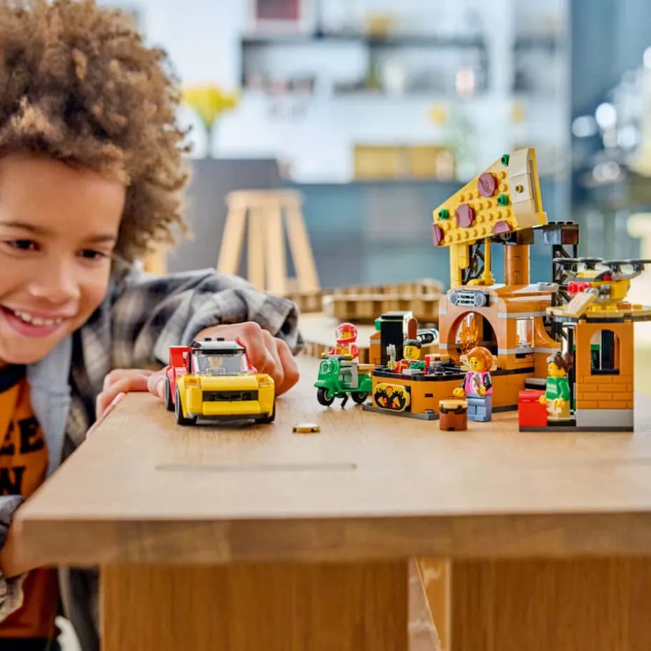 LEGO® City Pizzalevering med kjøretøy 60496