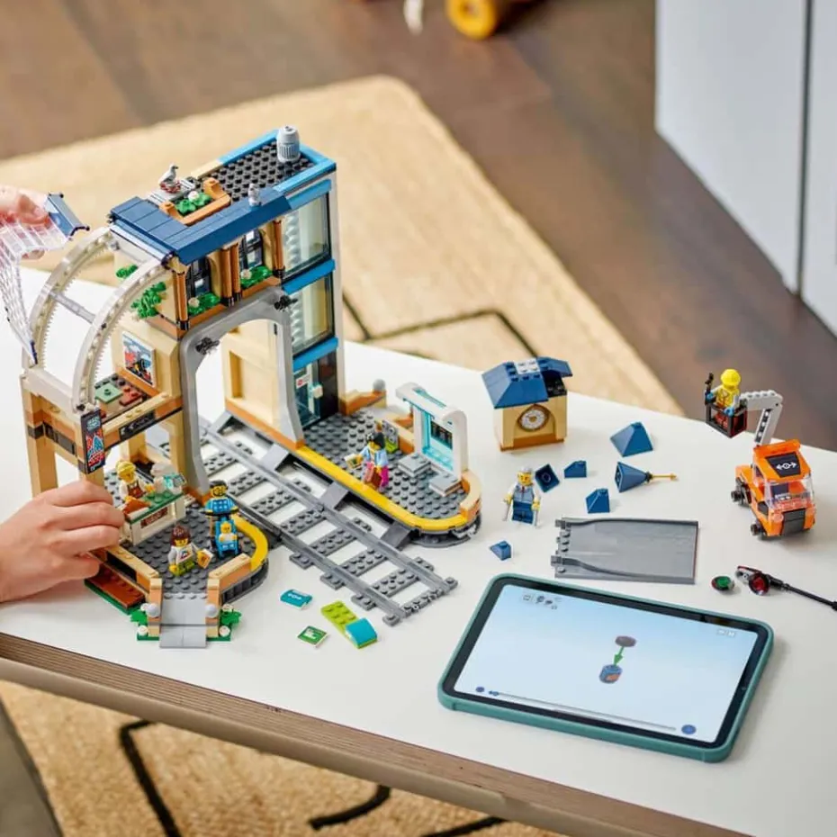 LEGO® City Sentralbanestasjon 60469