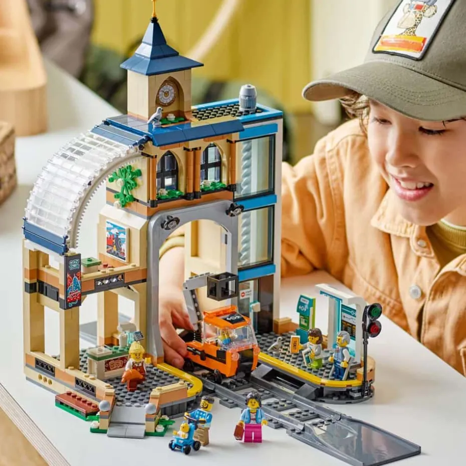 LEGO® City Sentralbanestasjon 60469