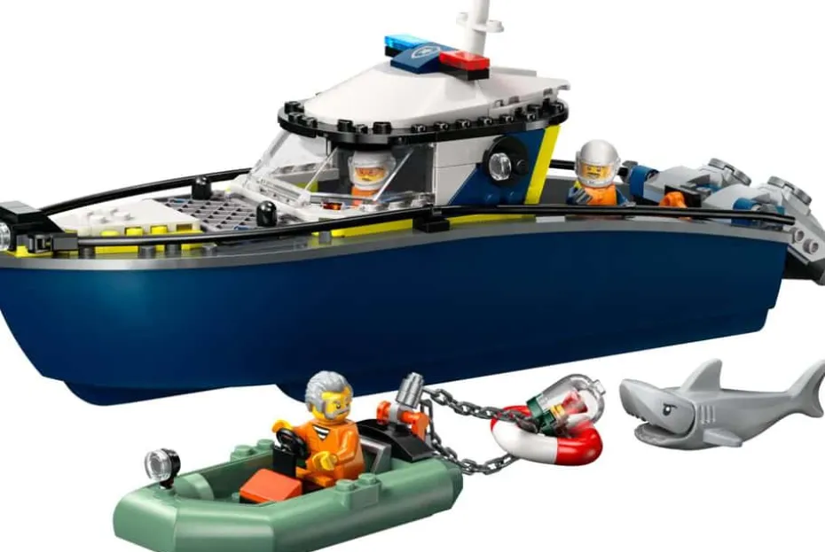 LEGO® City Skurkejakt med politibåt leke og flytende hurtigbåt og jolle 60456