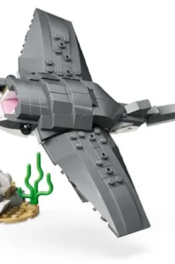LEGO® Creator Blodtørstig hai med skattkiste 31381