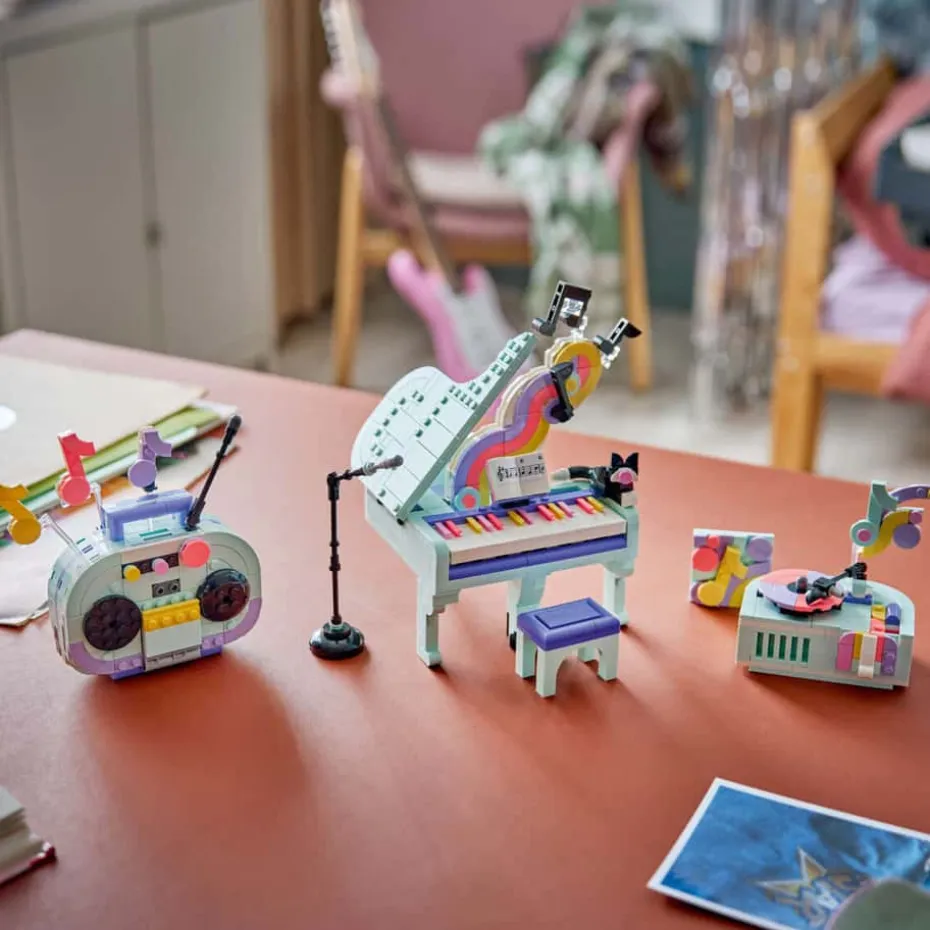 LEGO® Creator 3-i-1 Dekorativt flygel med katt 31392