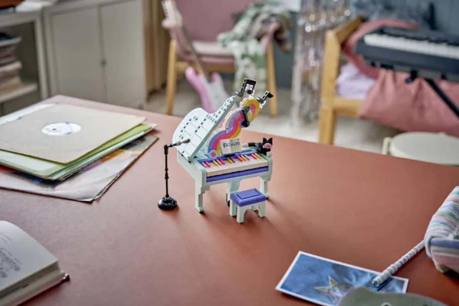 LEGO® Creator 3-i-1 Dekorativt flygel med katt 31392