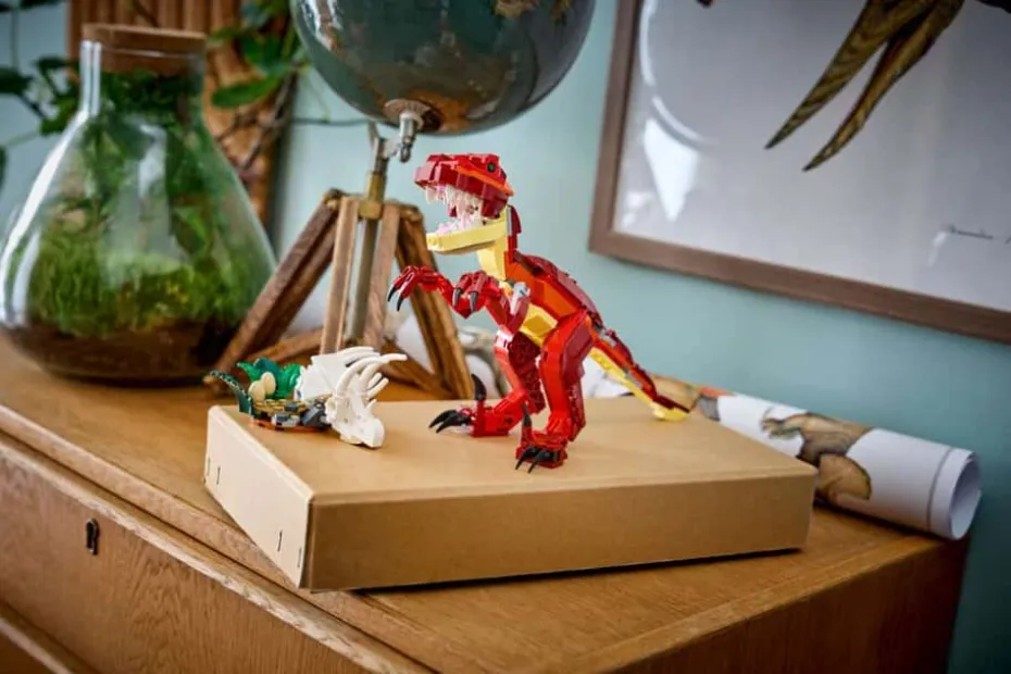 LEGO® Creator 3-i-1 Fryktinngytende dinosaur 31379