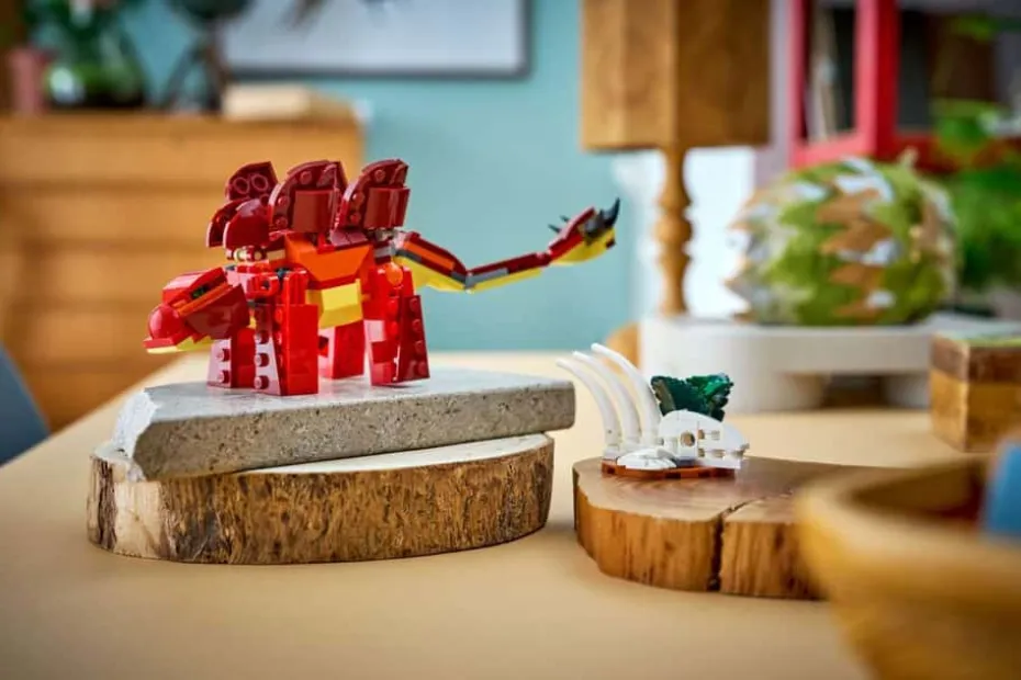 LEGO® Creator 3-i-1 Fryktinngytende dinosaur 31379