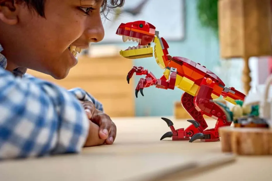 LEGO® Creator 3-i-1 Fryktinngytende dinosaur 31379
