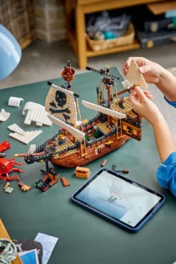 LEGO® Creator 3-i-1 Ikonisk sjørøverskute 31387
