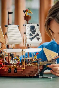 LEGO® Creator 3-i-1 Ikonisk sjørøverskute 31387