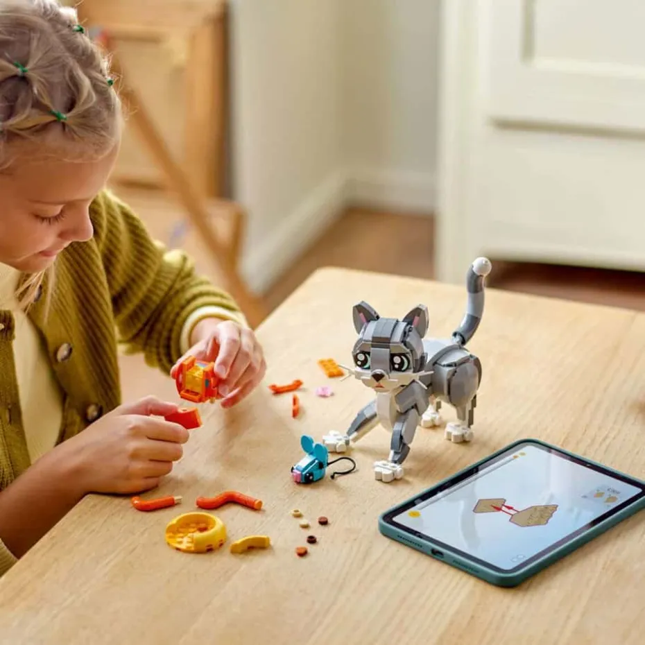 LEGO® Creator 3-i-1 Leken katt 31163