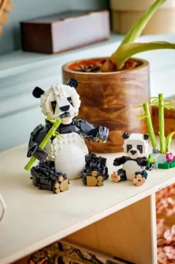 LEGO® Creator 3-i-1 Ville dyr: Pandafamilie 31165
