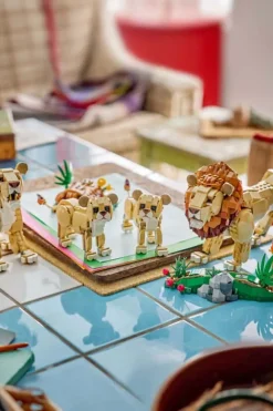 LEGO® Creator 3-i-1 Ville dyr: Majestetisk løve 31386