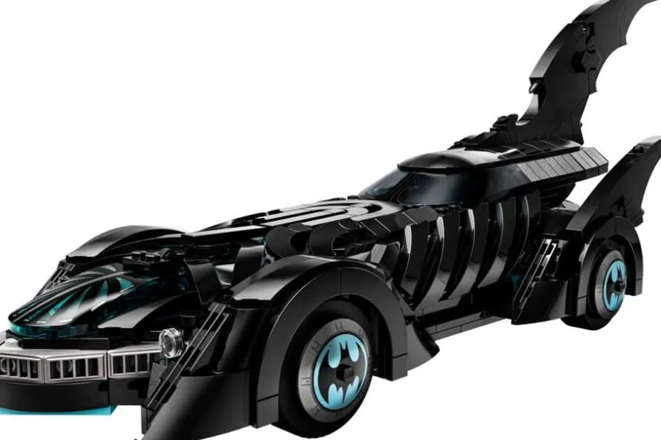 LEGO® DC Batman™: Batman Forever™ Batmobile™ 76304