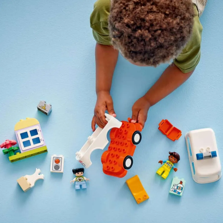 LEGO® DUPLO® Sykebil med sjåfør 10447