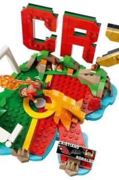 LEGO® Editions Football Cristiano Ronaldo – fotball-høydepunkter 43012