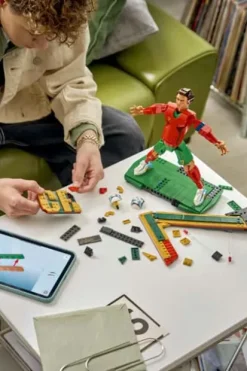 LEGO® Editions Football Fotball-legenden Cristiano Ronaldo 43016