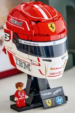 LEGO® Editions Formula 1 Scuderia Ferrari HP Charles Leclerc hjelm 43014
