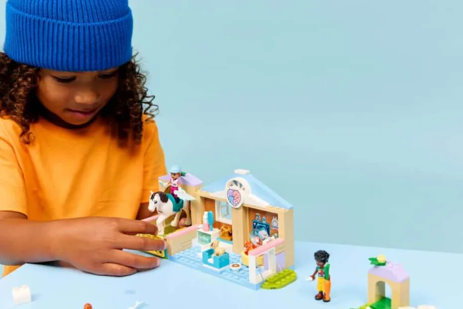 LEGO® Friends Dyreklinikk 42696