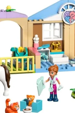 LEGO® Friends Dyreklinikk 42696