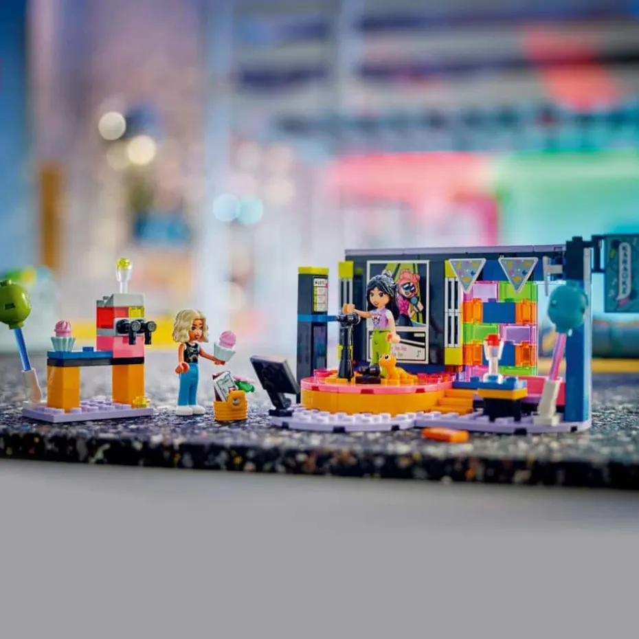 LEGO® Friends Fest med karaoke 42610