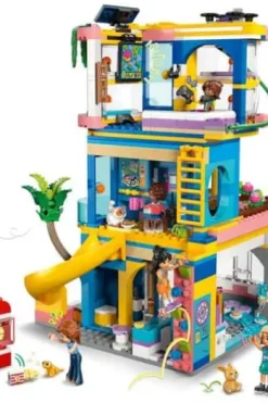 LEGO® Friends klubbhuset i Heartlake City 42689