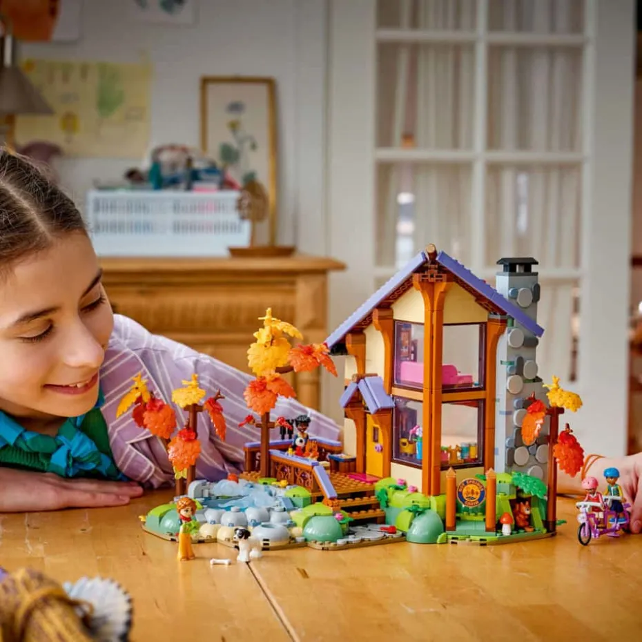 LEGO® Friends Koselig høsthytte 42705